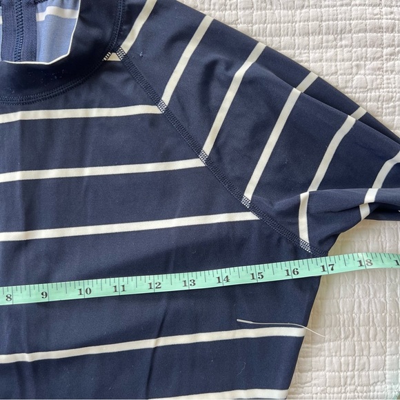 J. Crew Factory Women’s Mock Neck Long Sleeve Sleeve Rashguard Top Navy Medium - Picture 10 of 11